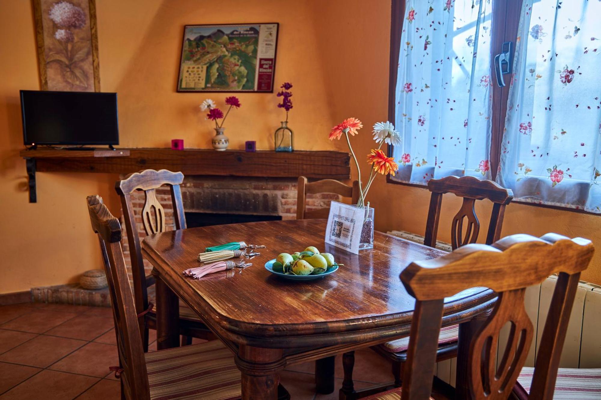 Casa Rural Fuente Del Arca Montejo มอนเตโค เด ลาเซียร์รา ภายนอก รูปภาพ